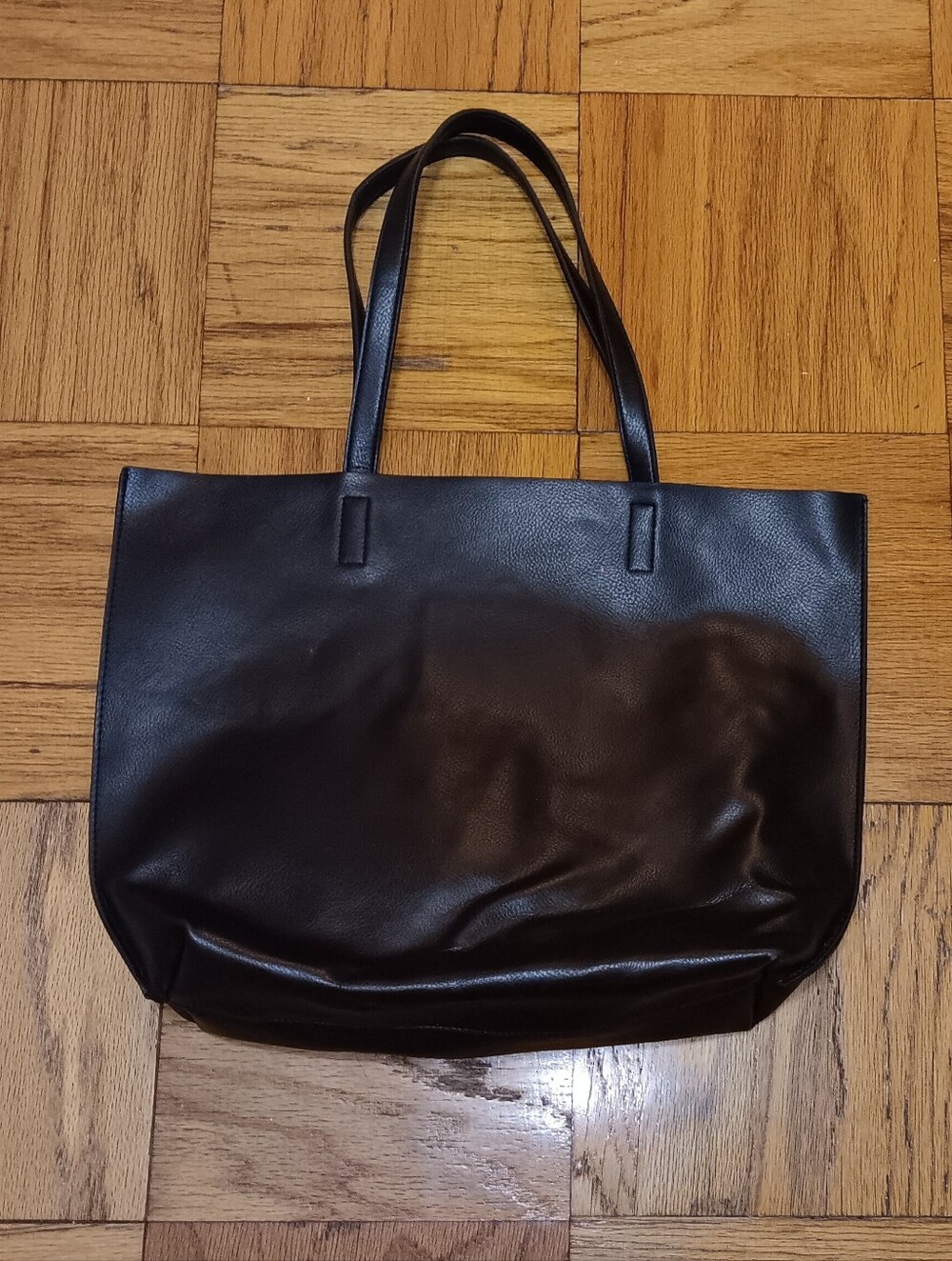 Christian Siriano Sleek Black Tote with Logo Accent - Picture 5 of 9